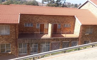 2 Bedroom Apartment in Helderkruin