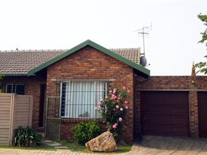 2 Bed Townhouse in Highveld
