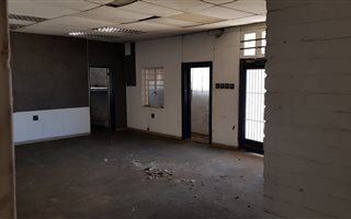 379 m² Commercial space in Hamilton