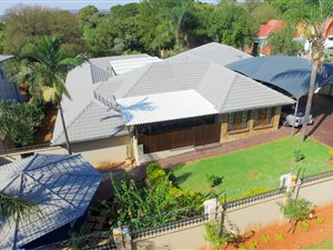 5 Bed House in Waterkloof Glen