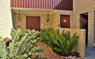 3 Bedroom House in Struisbaai