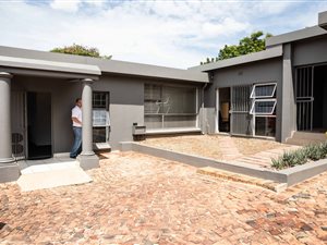 200 m² Office Space in Die Wilgers