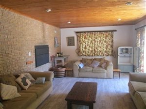 4 Bedroom House in Yzerfontein