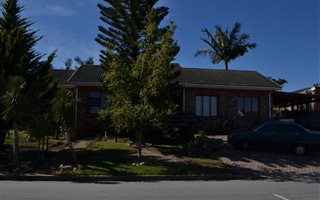 3 Bedroom House in Denneoord