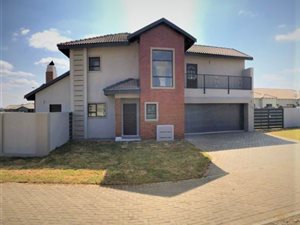 3 Bed House in Zambezi Manor Estate