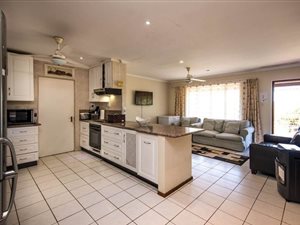 3 Bed Townhouse in Waterfall