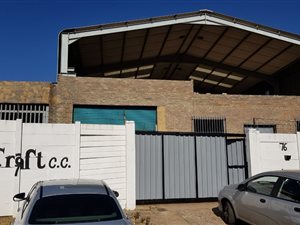 685 m² Industrial space in Delville