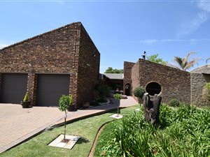 4 Bed House in Riebeeckstad