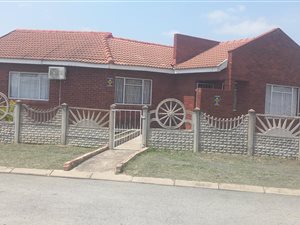3 Bed House in Aloe Park
