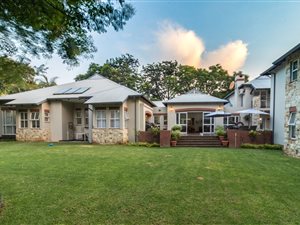 7 Bed House in Waterkloof