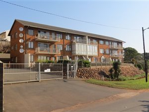 2 Bed Apartment in Illovo Beach