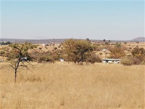 8.6 ha Farm in Leeukuil AH