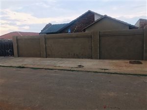 9 Bed House in Vosloorus