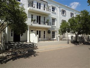 2 Bed Apartment in Illovo
