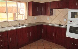2 Bedroom House in Brenthurst