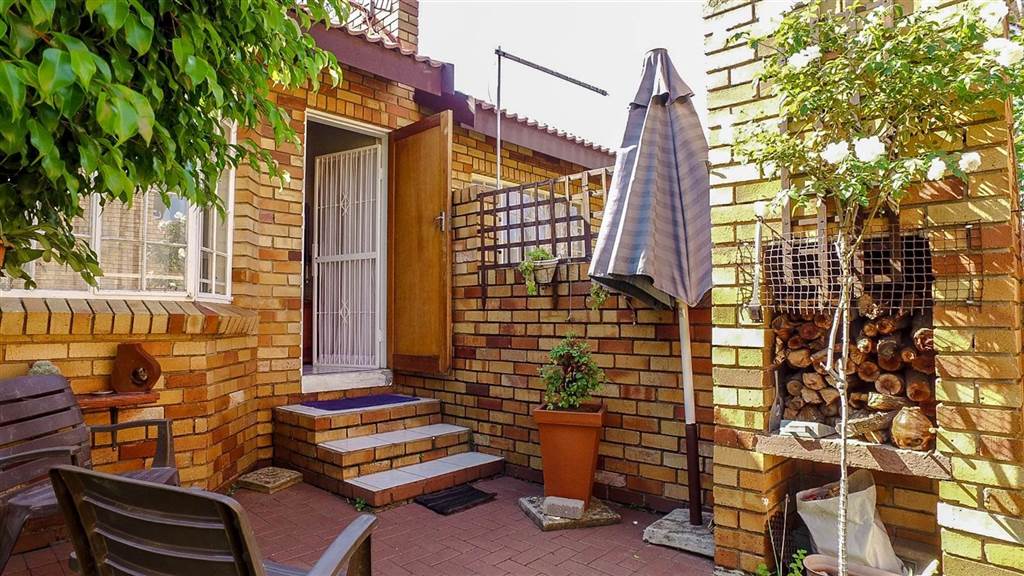 2 Bed House For Sale In Croydon T2243801 Private Property