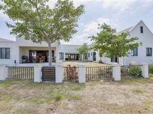 4 Bed House in Croydon Vineyard Estate