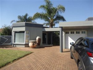 3 Bed Cluster in Sunward Park