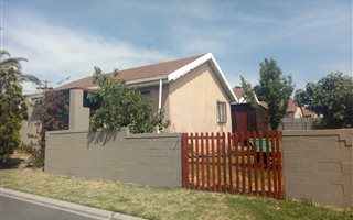 2 Bedroom House in De Tuin