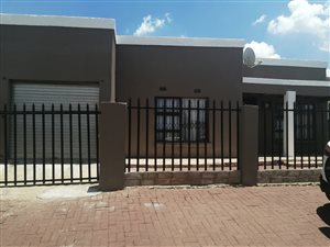 3 Bed House in Tsakane