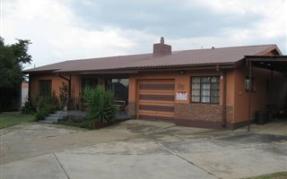 3 Bedroom House in Machadodorp