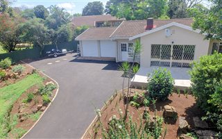 3 Bedroom House in Waterfall