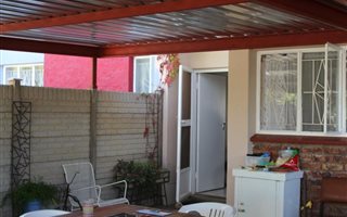 2 Bedroom Flat in Keidebees