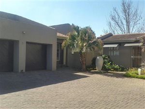 3 Bed Townhouse in Vanderbijlpark SW5