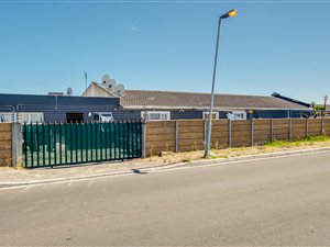 4 Bed House in Lotus River