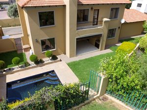4 Bed Cluster in Fourways