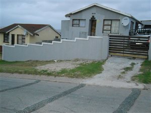 3 Bedroom House in Kwadwesi