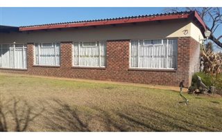 3 Bedroom House in Wilgeboom AH