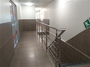 100 m² Commercial space in Overport