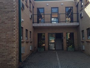 125 m² Office Space in Bendor