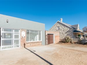 1 Bed House in Oudtshoorn Central