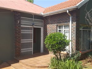 3 Bed House in Observatory