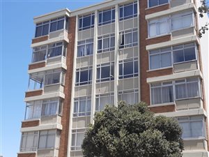 1 Bed Apartment in Humewood