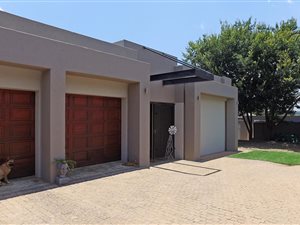 5 Bed House in Fairland