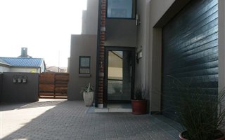 3 Bedroom House in Midstream Ridge Estate