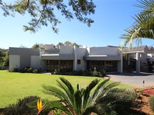 5 Bed House in Mooikloof Equestrian Estate