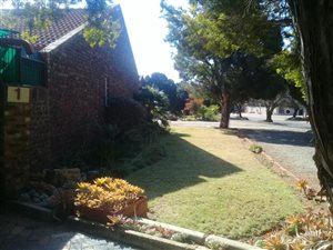2 Bedroom Townhouse in Meiringspark