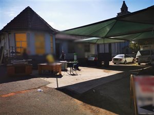 500 m² Commercial space in Rossburgh