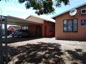 3 Bedroom House in Centenary Park