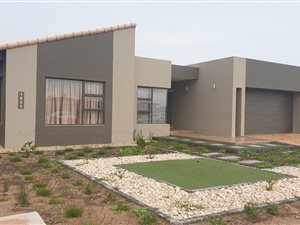 3 Bed House in Langebaan Country Estate