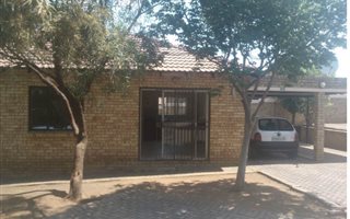 2 Bedroom Townhouse in Witpoortjie