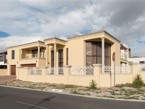 5 Bed House in Haasendal
