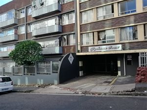2 Bed Apartment in South Beach