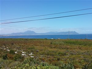 5.5 ha Smallholding in Bettys Bay