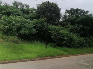 909 m² Land available in Cato Manor