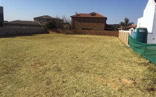 805 m² Land available in Rayton